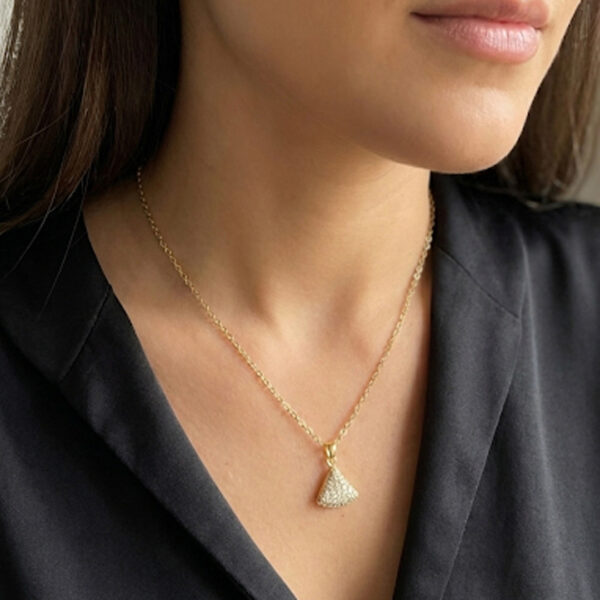 Colar Triângular Cravejado Banhado em Ouro 18k