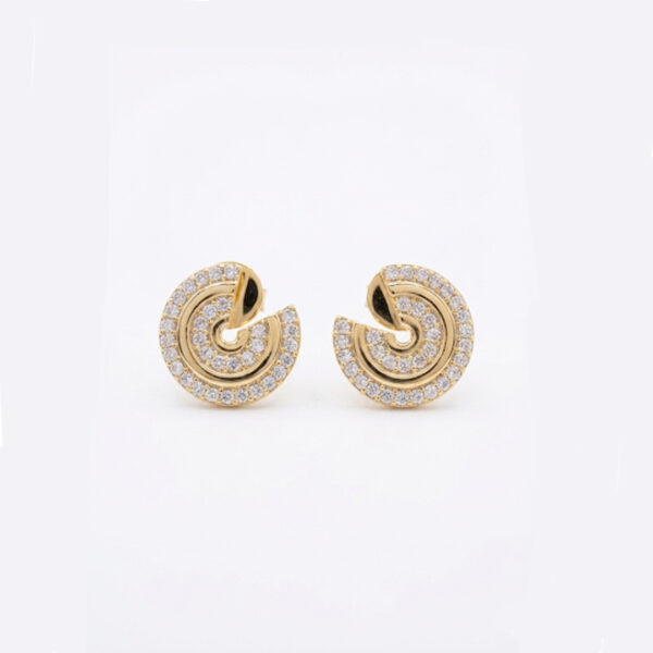 Brinco Mandala Trabalhado Cravejado banhado em Ouro 18k