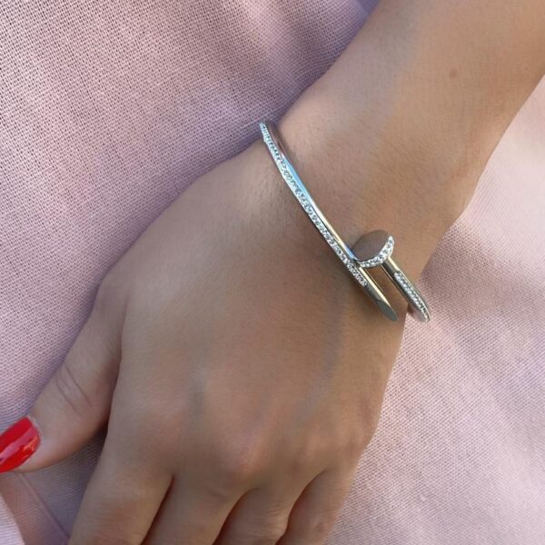Bracelete Prego com Strass em Aço