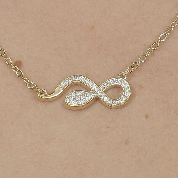 Colar Snake Cravejado Banhado em Ouro 18K