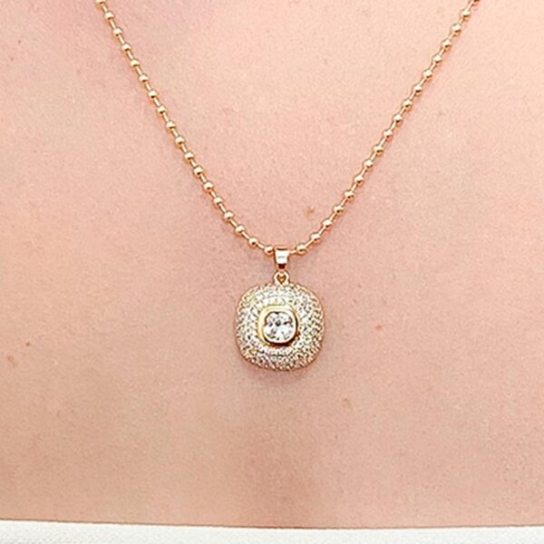 Colar Geometrico Cravejado Banhado em Ouro 18k