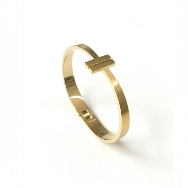 Bracelete T em Aço