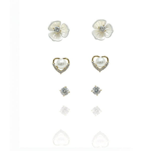 Brinco Trio Flor, Coração Ponto de Luz com Perola Banhado em Ouro 18k