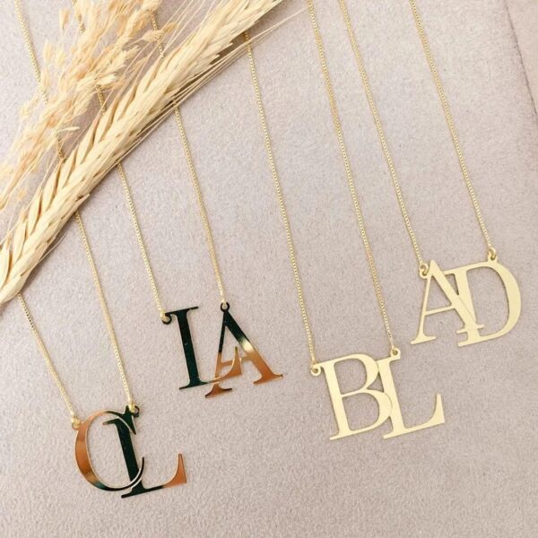 Colar Monograma Personalizado Liso banhado em Ouro 18K