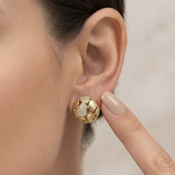 Brinco Mandala Trabalhado Cravejado Banhado em Ouro 18k