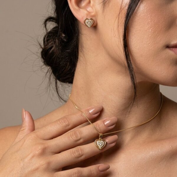 Conjunto Coração Trabalhado Cravejado Banhado em Ouro 18k