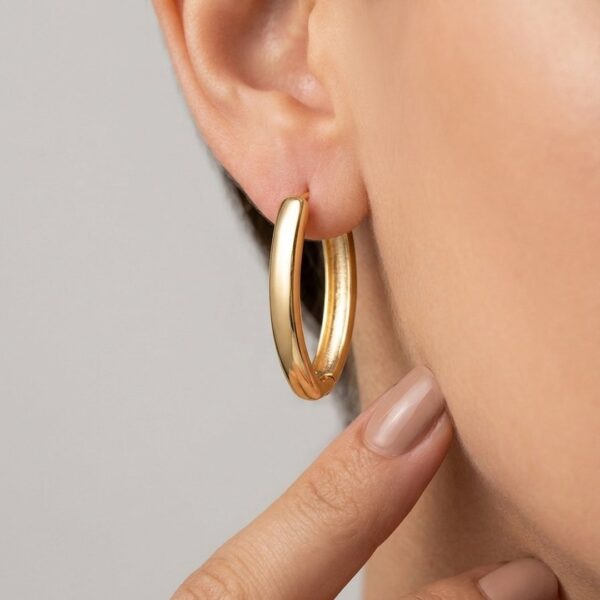 Brinco Click Oval Pontudo Banhado em Ouro 18k