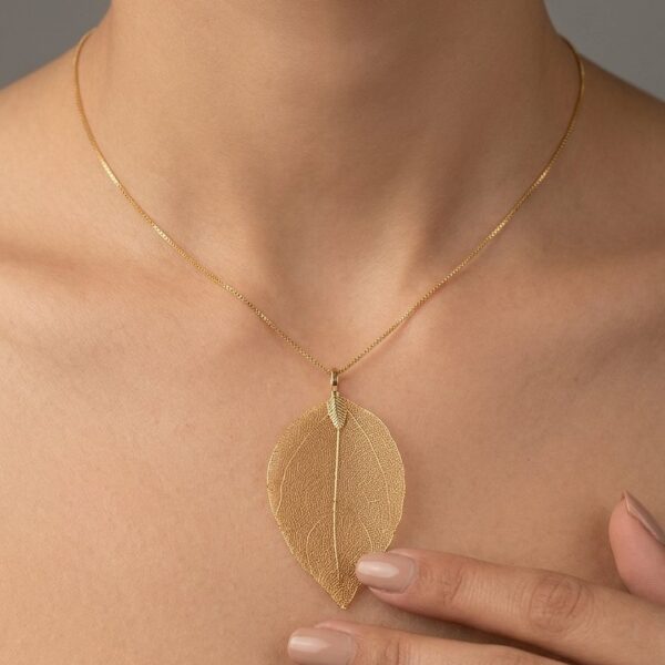 Colar Folha Banhado em Ouro 18k