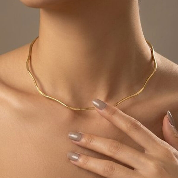 Colar Aro Ondulado Liso banhado em Ouro 18k