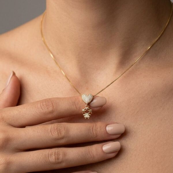 Colar Coração Menina Pêndula Cravejado Banhado em Ouro 18k