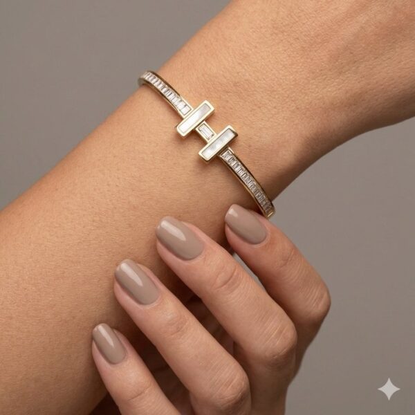 Bracelete H Cravejado em Aço
