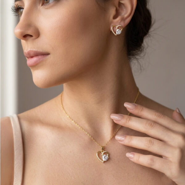 Conjunto Coração Ponto de Luz Cravejado Banhado em Ouro 18k