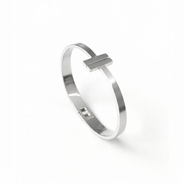 Bracelete T em Aço