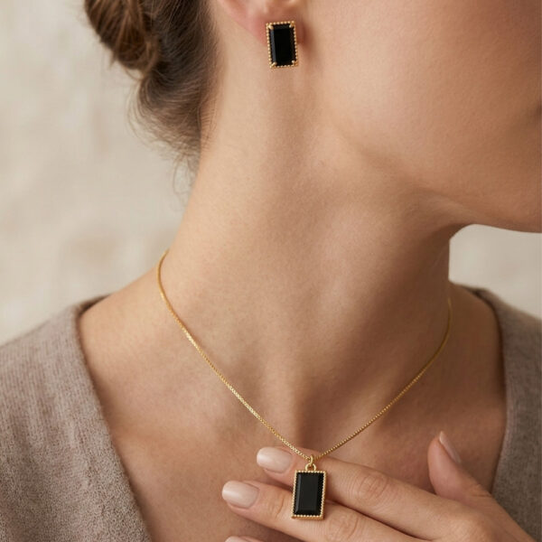 Conjunto Quadrado Banhado em Ouro 18k