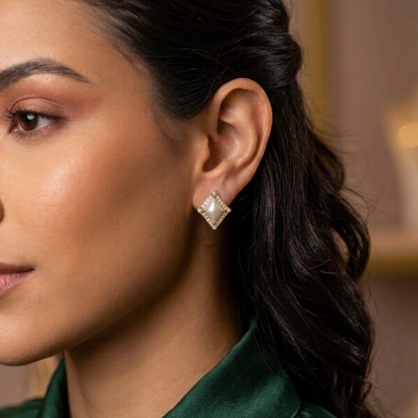 Brinco hexagonal trabalhado cravejado banhado ouro 18k premium atacado