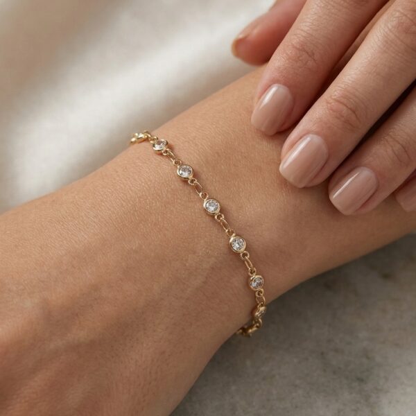 Pulseira cravejada banhada em ouro 18k 17cm