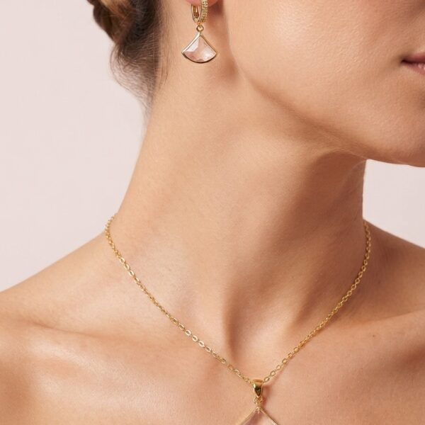 Conjunto triângulo cravejado banhado ouro 18k premium atacado com colar e brinco