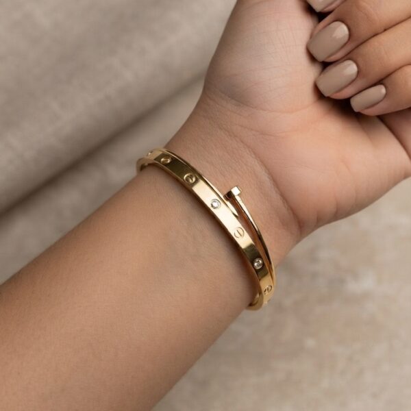 Bracelete prego cravejado em aço, bracelete aço premium atacado