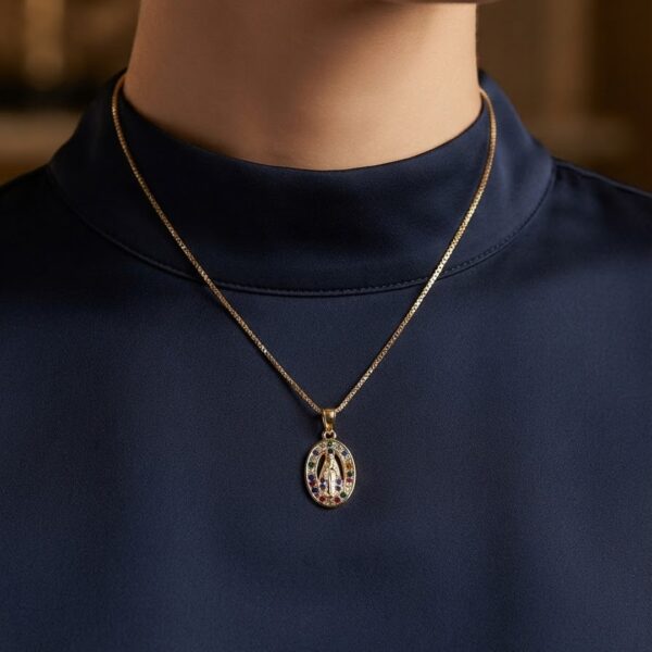 Colar oval banhado em ouro 18K premium atacado