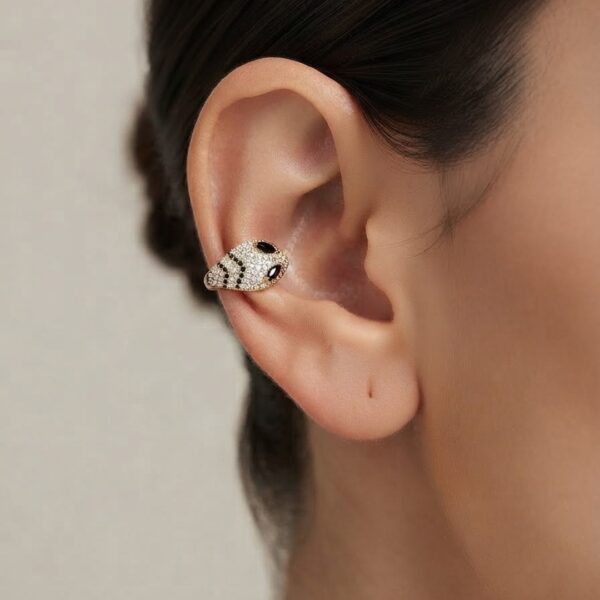 Piercing snake cravejado banhado em ouro 18K premium
